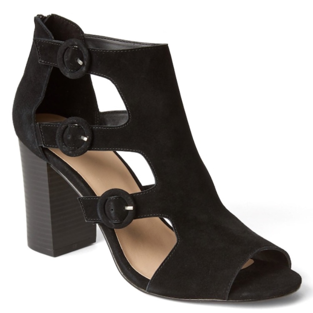 Gap True Black “Buckle Shootie”